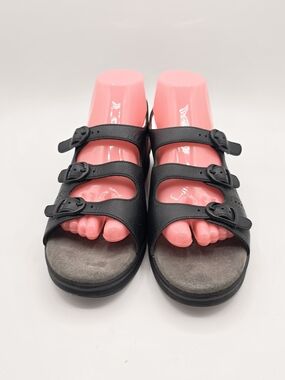 SAS Women's 9.5 S Black Triple-Strap Comfort Sandals Walking Support Slim Granny